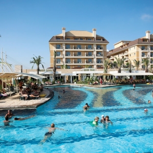 HOTEL CRYSTAL FAMILY RESORT AND SPA
